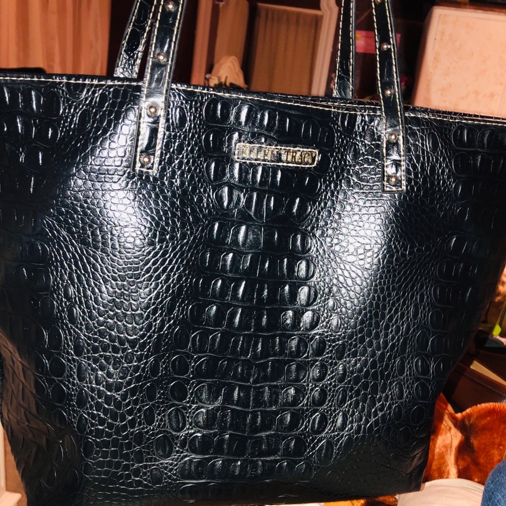 Black Ellen Tracy handbag